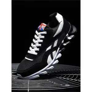 Two-tone sneakers featuring the British flag logo, with a breathable mesh upper, retro casual style, breathable mesh material + striped decoration + serrated anti-slip sole, suitable for parent-child matching and parent-child activities