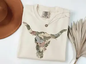 Comfort Colors Camo Longhorn Skull Patchwork Tee, Western Cow Skull, Quilted Farm Animal Head Tee, Gingham Floral Rustic Cow Lover Shirt, Printed Shirt