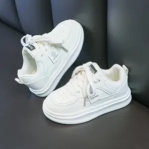 Breathable White Sports Shoes for Teens, Unisex Casual Low-Top Sneakers with Rubber Sole, Perfect for Spring/Fall Outdoor Activities