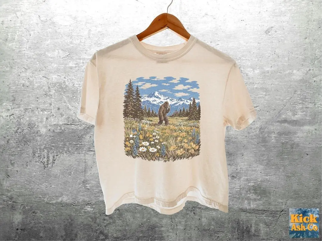 Vintage Sasquatch Crop Tee, Funny Cryptid, Womens, Unisex Comfort Colors Boxy 3023CL T-shirt Cotton Cropped
