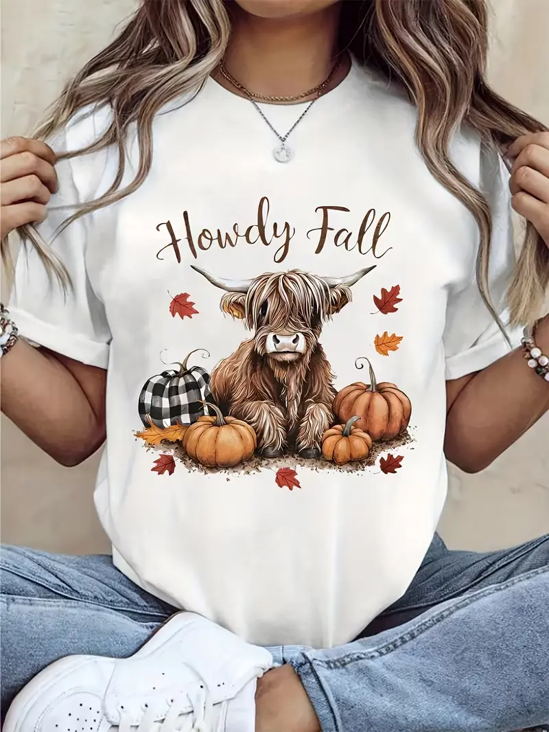 Howdy Fall Highland Cow Pumpkin Maple Leaf Retro Autumn Graphic Cotton T-shirt