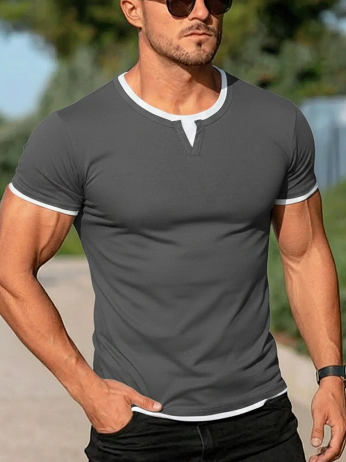Summer Men's Double-V-Neck Short-Sleeve T-Shirt, breathable and elastic, fashionable color-matched hemming, relaxed casual top for men, moisture-wicking and sweat-absorbing outdoor sports Streetwear T-shirt
