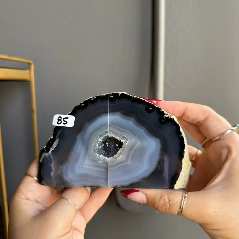 Natural Agate Crystal Bookends - Unique Patterns & Vibrant Colors for Bookshelf Decor & Organization - Ideal Gift for Book Lovers & Crystal Enthusiast