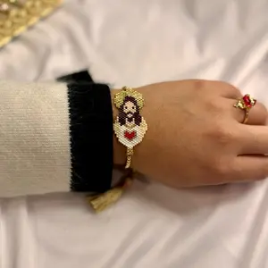 Manilla Sagrado Corazón en Mostacillas – Hecha a Mano