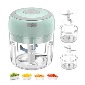 Electric Garlic Chopper, 3 Sharp Blades，Portable Veggie Chopper, 250ML Garlic Grinder Masher Onion Chopper, Blender to Vegetable, multifunctional durable chopperCordless Food Processor for Ginger, Chili, Fruit,  Spices, Beans, etc