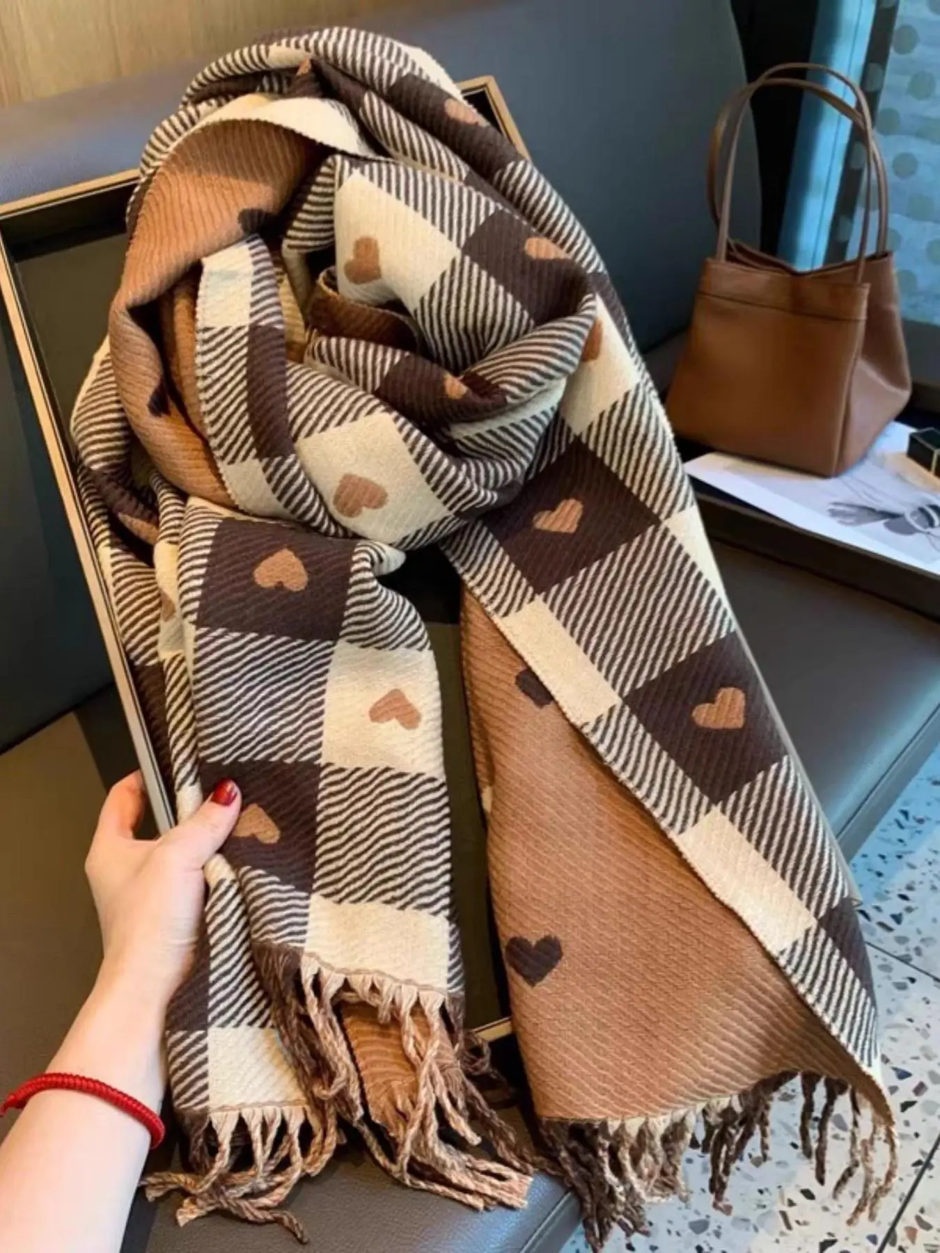 Double-Sided Plaid Heart Scarf, Thickened Casual Style, Unisex Slim-Fit Neckwarmer for Fall & Winter, High-Quality Fabric