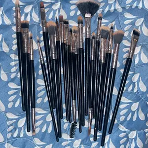EGFSK Makeup Brushes Set Professional Makeup Kit Women's Lightweight MakeupTool Set - 34 or 47Pcs with Brushes,Bag, Sponge, Headband, Cleaning Bowl, Puff, Wristband, Organizer,Cosmetic Accessories, Makeup Brush Organizer