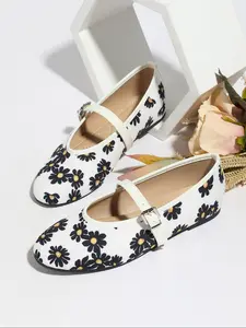 Women's Vintage Flat Shoes Spring & Fall Round Toe Casual Comfortable Mary Jane Ballet Flats with Floral Decorations Casual Wear Shoe