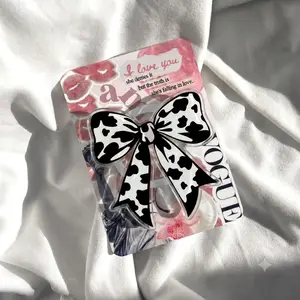 Cute Cowprint Bow Phone Holder Western Coquette Aesthetic Phone Grip Acrylic Griptok Trendy Cowboy Bowknot Cell Phone Stand Country Girl Gift