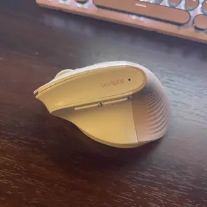 UGREEN Vertical Mouse Bluetooth 5.0 & 2.4G Wireless Ergonomic Mouse with 5 Buttons, 4000 DPI, Balck & Pink Ergonomic Mouse Compatible with PC/Laptop，Only 2.4G Model(Bluetooth not supported),TikTokShopBlackFriday ,TikTokShopHolidayHaul