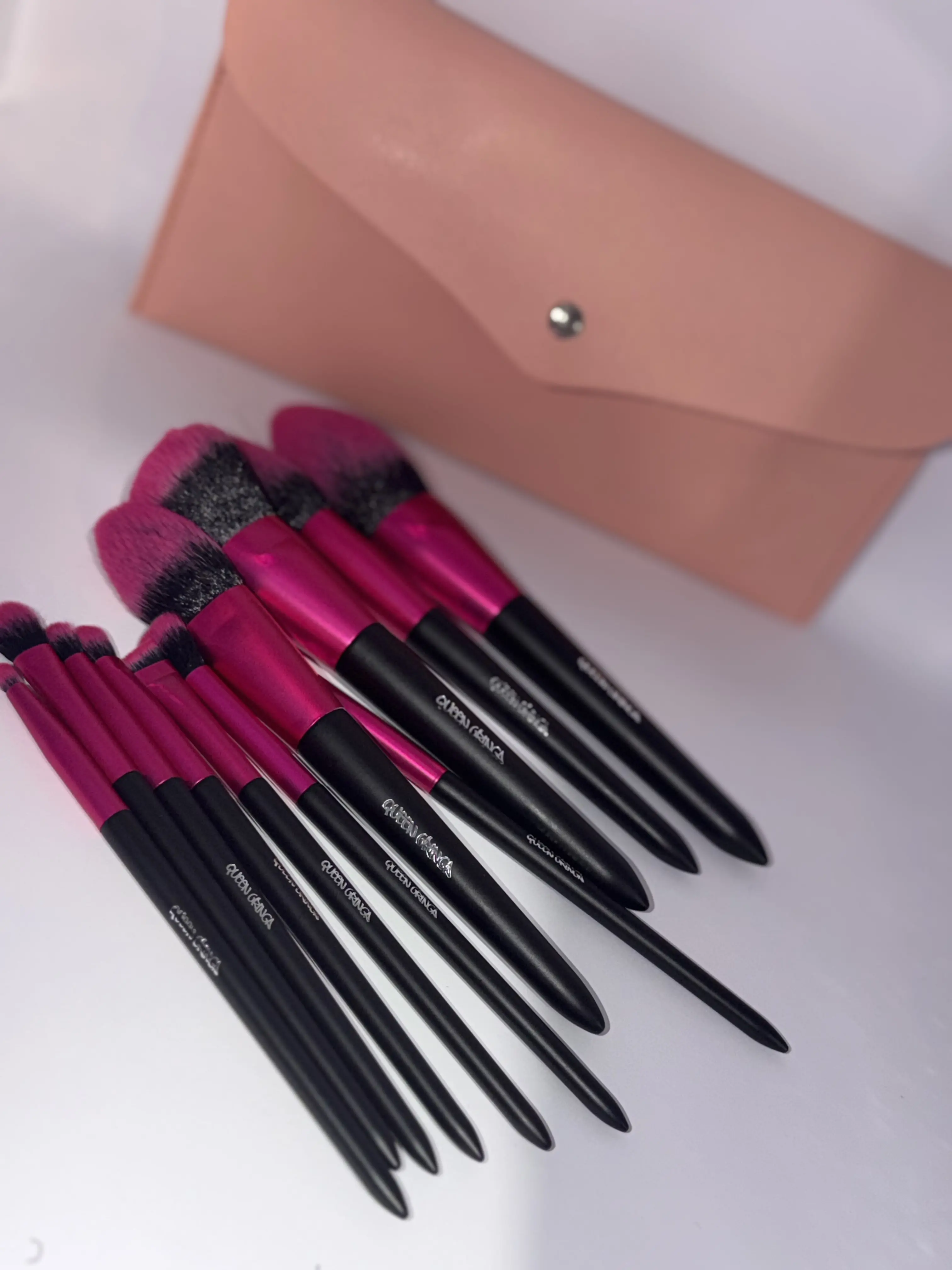 Queen Gringa Makeup Brush Set with Travel Case | Face & Eye Cosmetic Brushes | Pink & Black Beauty Brush Kit