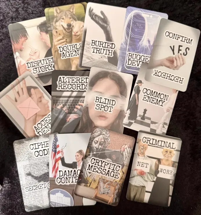 True Crime Oracle Deck *Echoes of The Unsolved* (180 Cards)