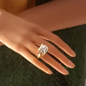 Stylish 1/6 Doll ring for Fashion Royalty Poppy Parker nu face Integrity Toys