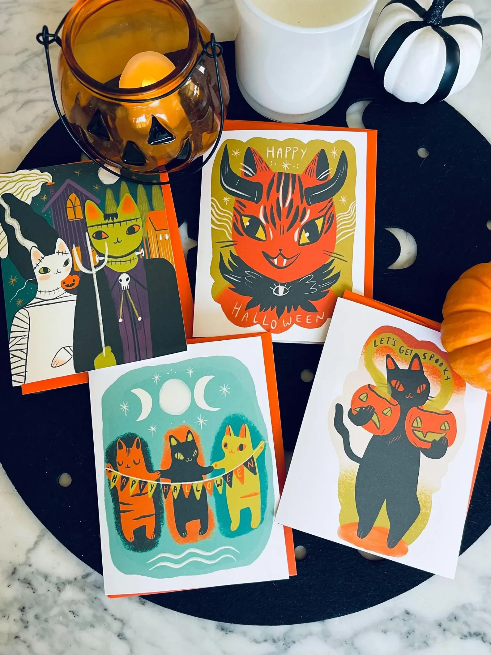 Set Of 4 Halloween Cat Greeting Cards - Cute Retro Devil Cat Mummy Cat Frankenstein Cat And Black Cat Holding Jack O Lantern Pumpkins , Happy Halloween Note Card Pack , Spooky Party Invitations , Cute Trick Or Treat Stationery , Gift For Cat Lovers