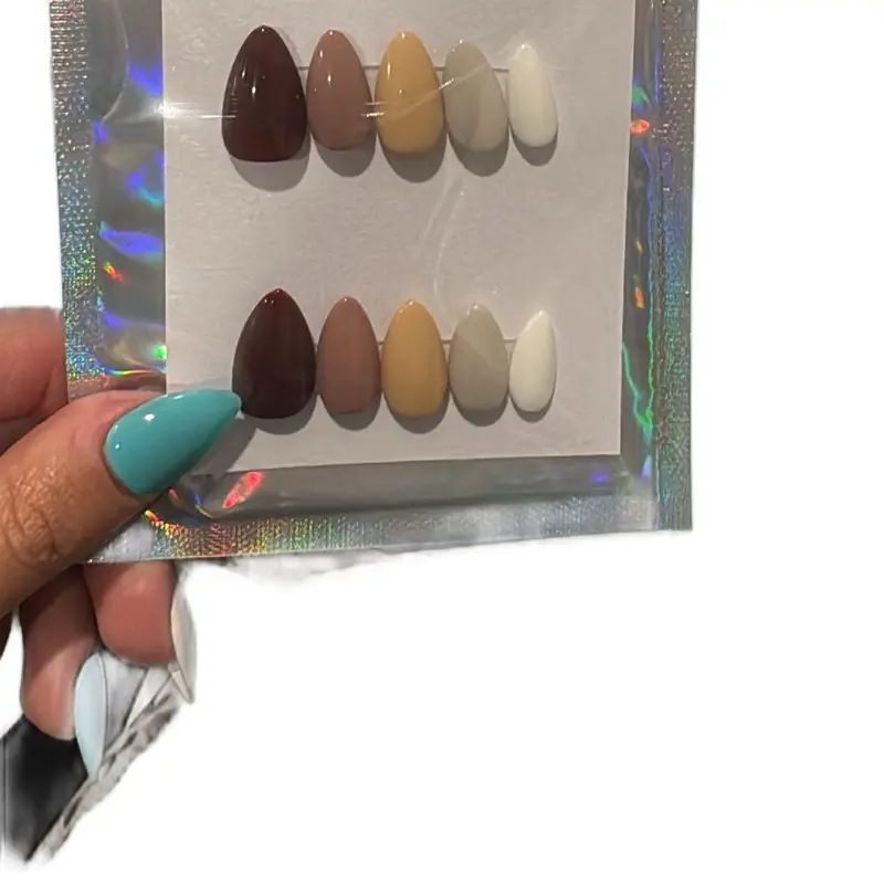 Short Almond with earthy tones