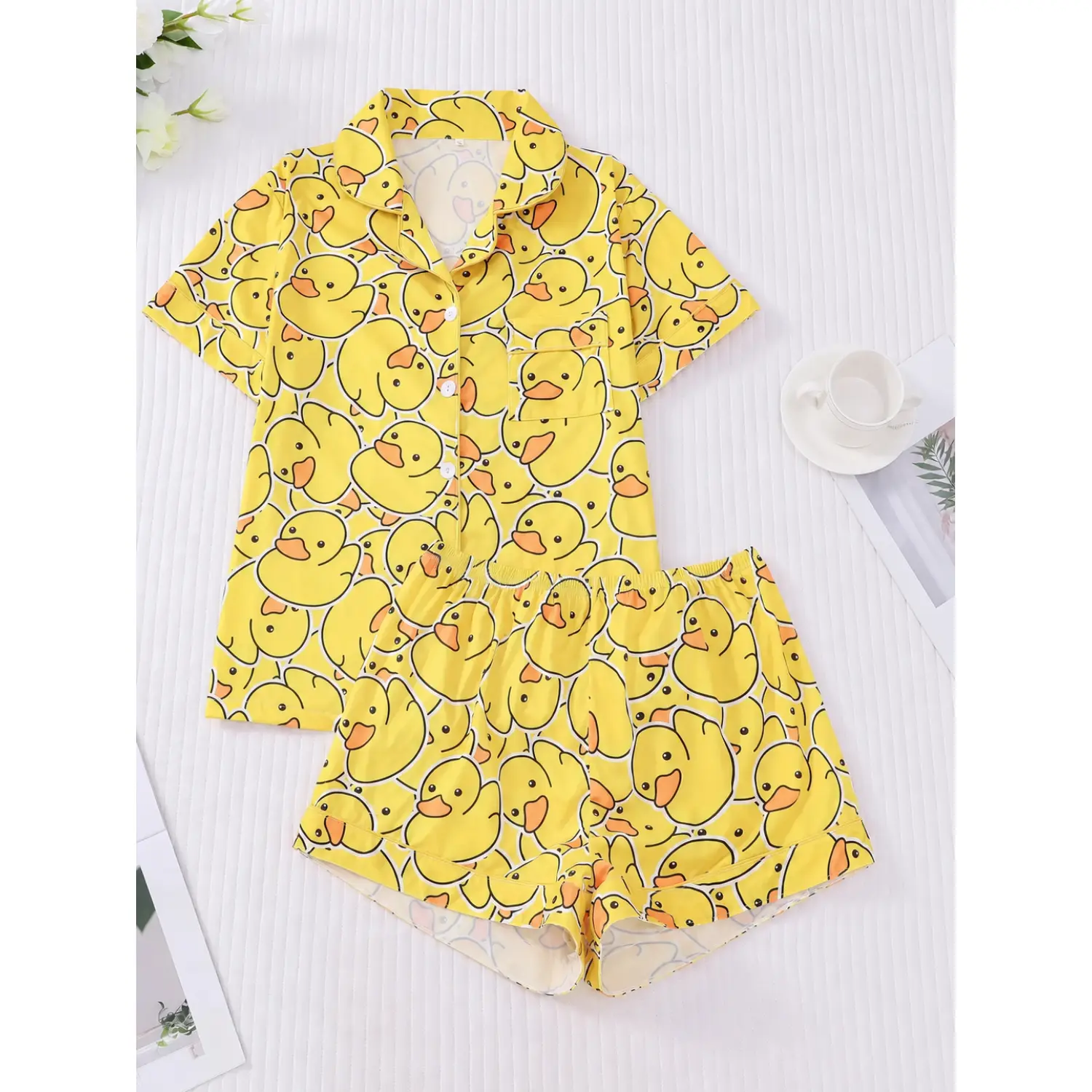 Duck Print Women's Pajama Set: Fitted Short Sleeve Shirt & Shorts, Comfortable Two-Piece Loungewear for Summer Sleepwear
