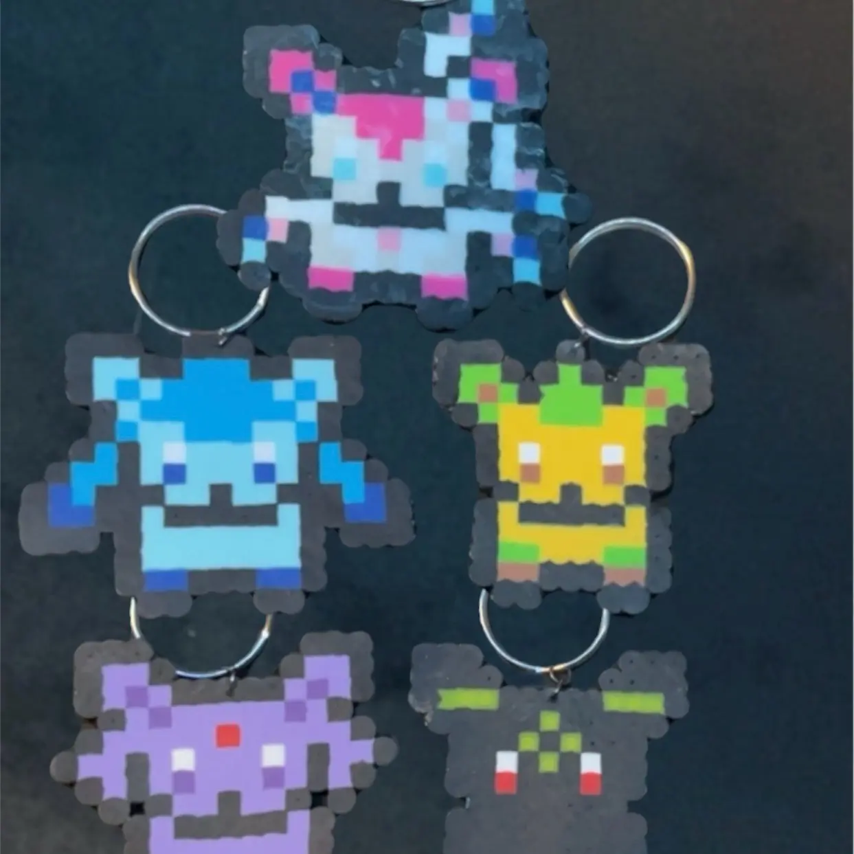 Eeveeolution keychains sylveon, umbreon, espeon,glaceon and leafeon Plastic