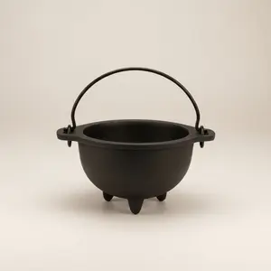 Cast Iron Cauldron with handle