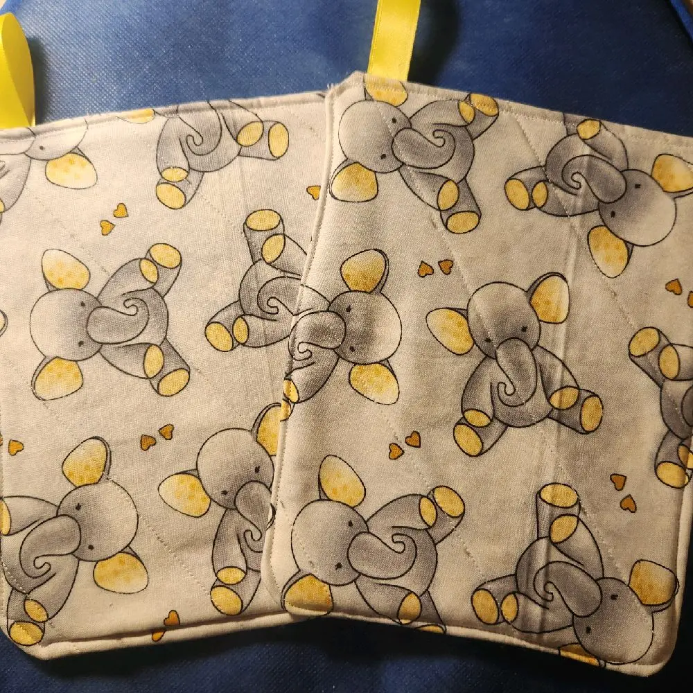 Elephant Design Pot Holders - Cute & Functional Kitchen Accessories for Cooking and Baking