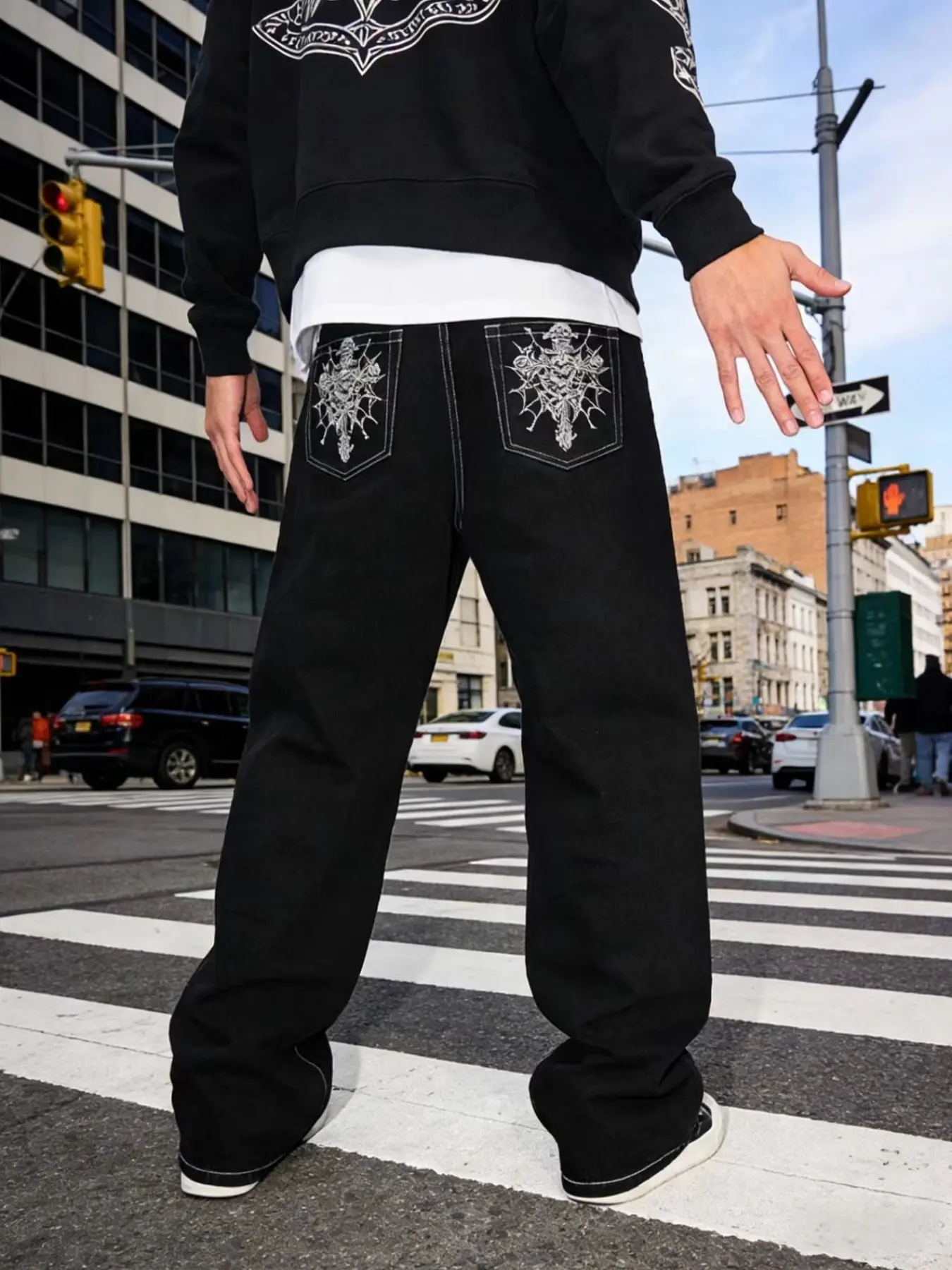 New Pattern Pocket Embroidered Loose Jeans, Street Style Denim Jeans, Men's Relaxed Fit Jeans, Fashionable Casual Wear, Slouchy Jeans