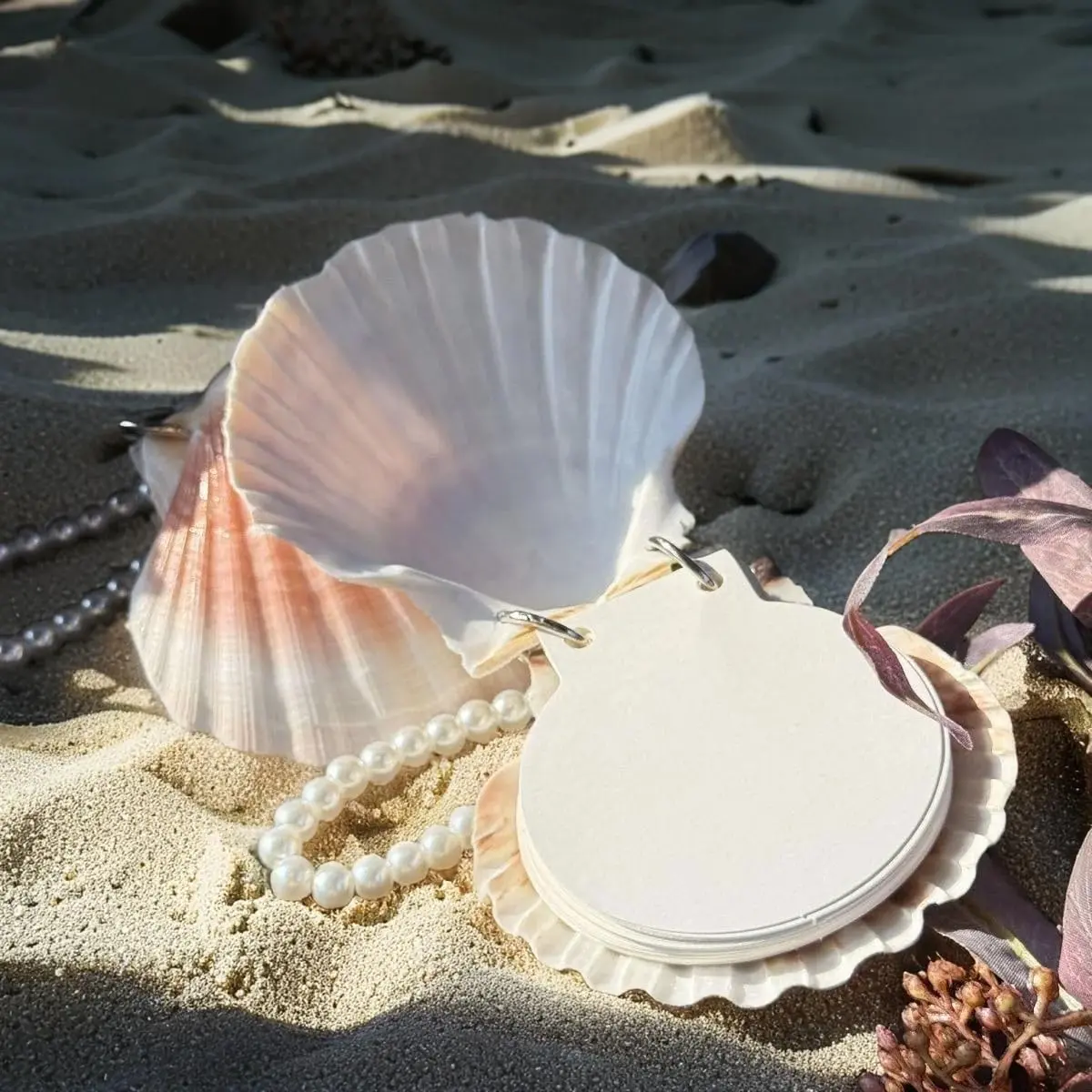 (Random colors)1PCS Seashell Notebook with Pearl Strap, Cute Small Art Supply for Girl Women, Mini DIY Notebook with 30 Sheets