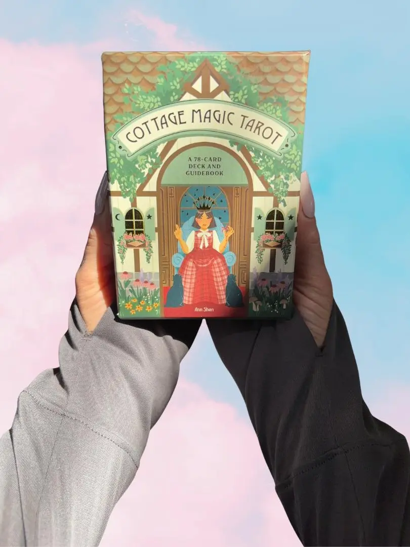 Cottage Magic Tarot: A 78-Card Deck and Guidebook