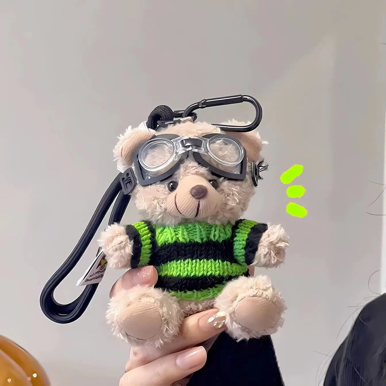 Coffee bear 1 / with glasses + green clo