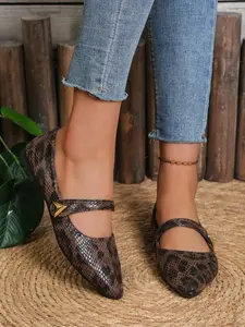 Women's Summer Pointed Flat Shoes 2026 New Design Comfortable Anti-Slip Outdoor Travel Party Casual Wear