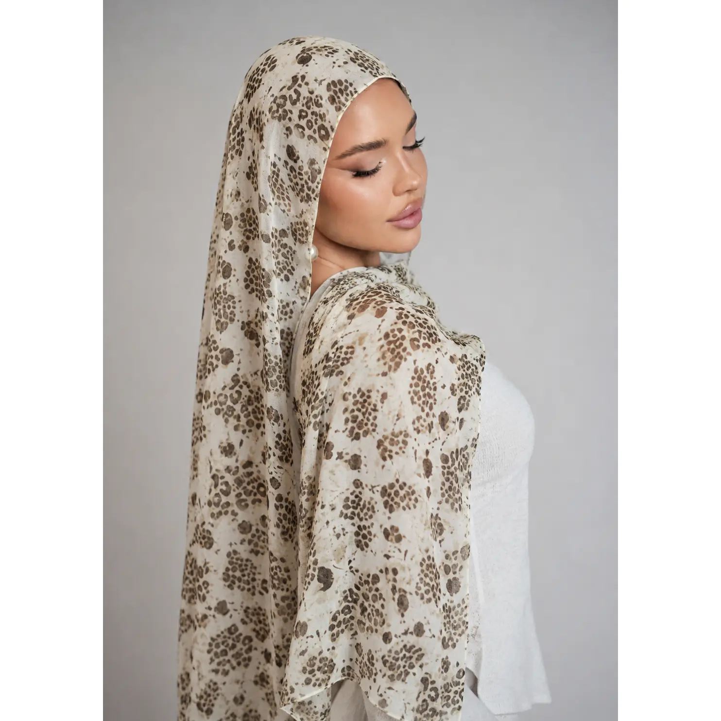 Soft Textured Leopard Print Hijab | Lightweight & Wrinkle-Resistant