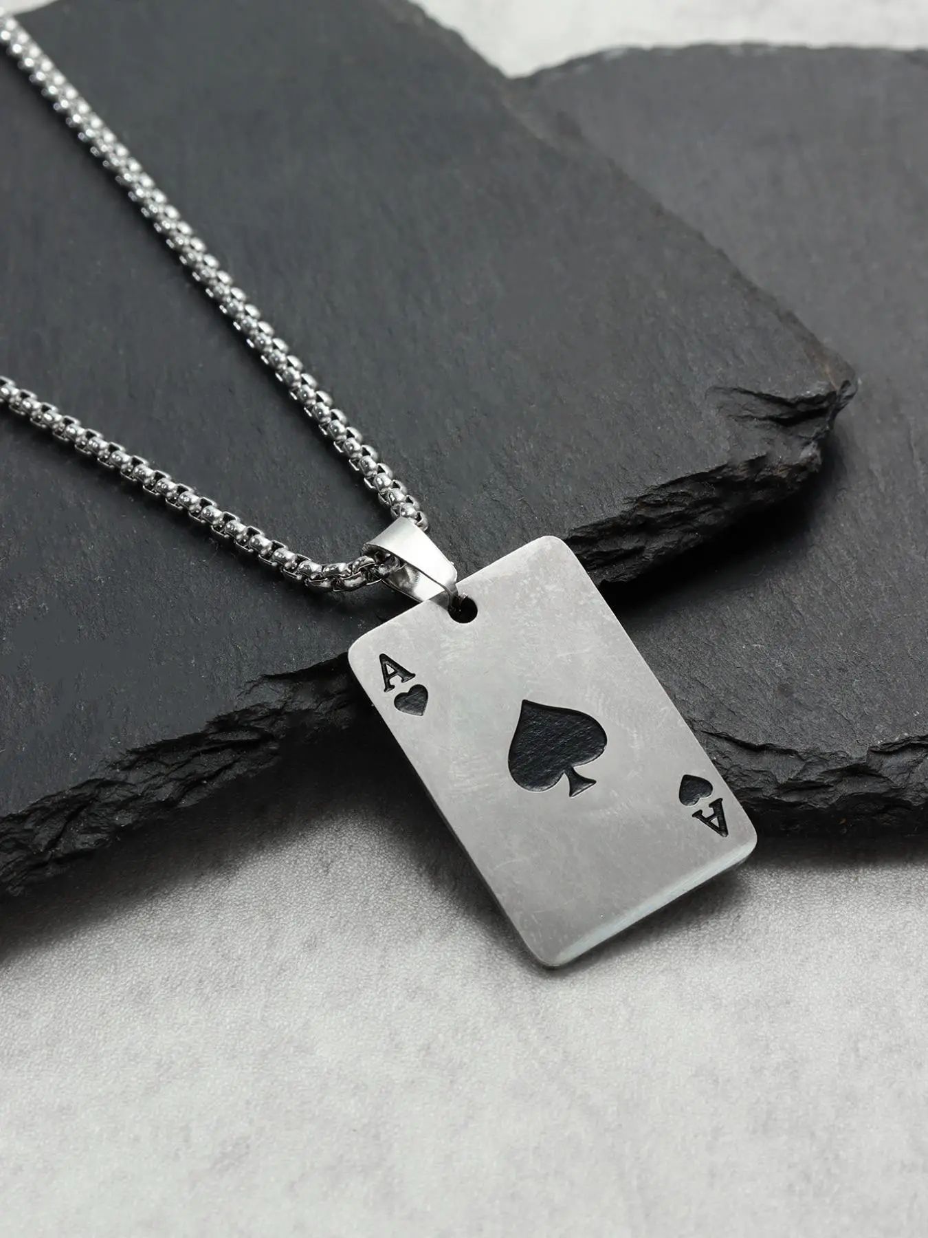 Unisex Street Trend Ace of Hearts Pendant Necklace, 1 Piece Trendy Vintage Poker Card Chain Necklace, Punk Styles Necklace for Men & Women As Gift, Heart Shaped Necklace, Stainless Steel Necklaces