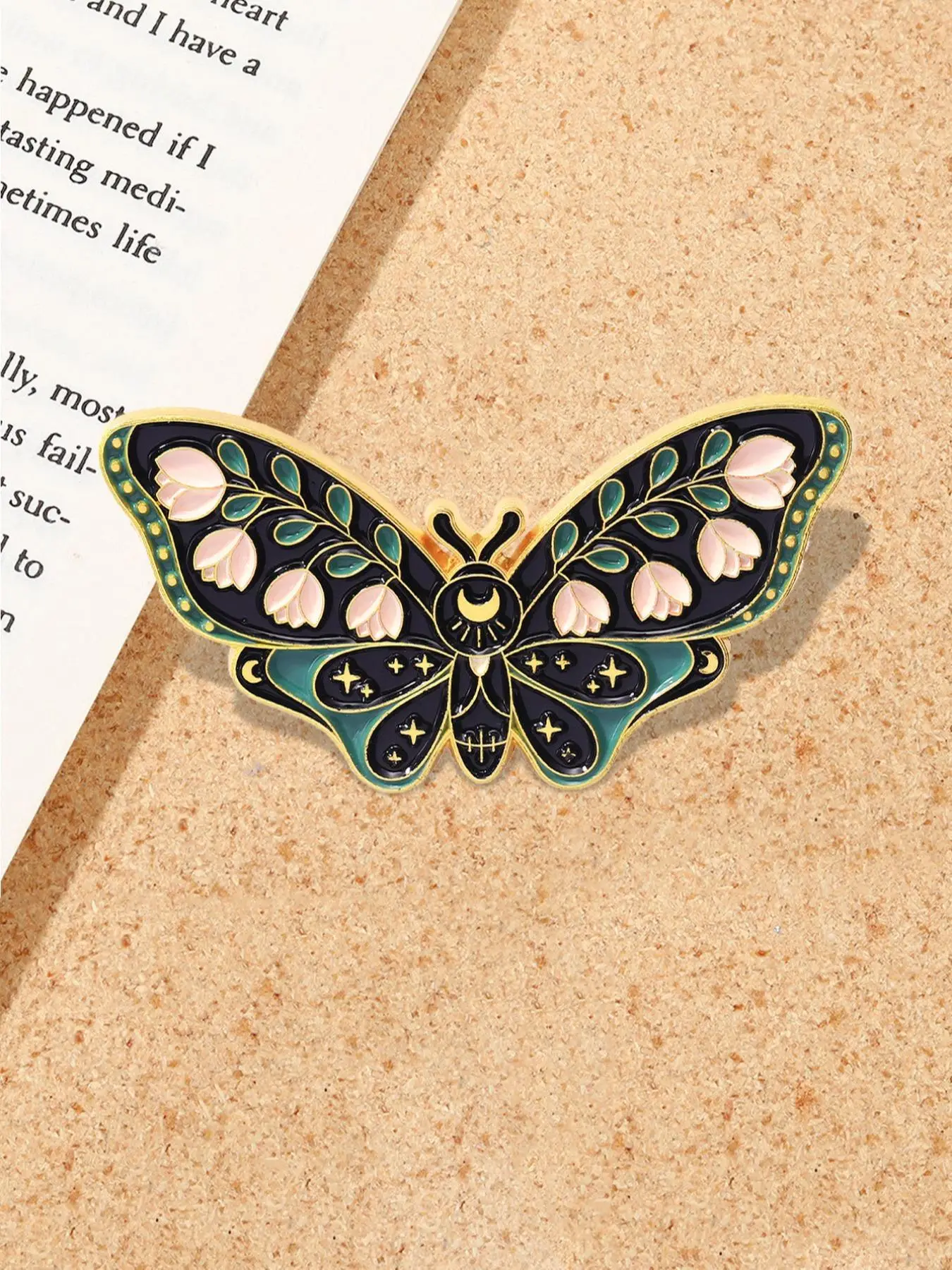 Cute Butterfly Design Cool Brooch for Girls, Sweet Floral Engraved Decorative Trendy Enamel Pin for Women, Perfect Natural Jewelry Gift for Kids and F