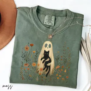 Comfort Colors Vintage Ghost Black Cat T-shirt, Halloween Black Cat Retro Spooky Wildflower Ghost T-shirt, Fall Boho Womens Shirt Trendy Gift For Her