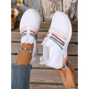 Women's Fashionable Lace Up Low Top Sneakers, Casual Comfortable Breathable Shoes, Female All-match Round Toe Shoes Daily Wear, Trendy Walking Sneakers