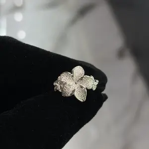 .925 Silver Tri Hibiscus Ring L
