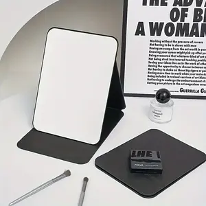 Be beautiful wherever you go! This folding mirror, Trifold mirror, has its own light and doesn't take up much space, making it convenient for touch-ups in the dorm or office. Perfect for women, it's the perfect Christmas gift!