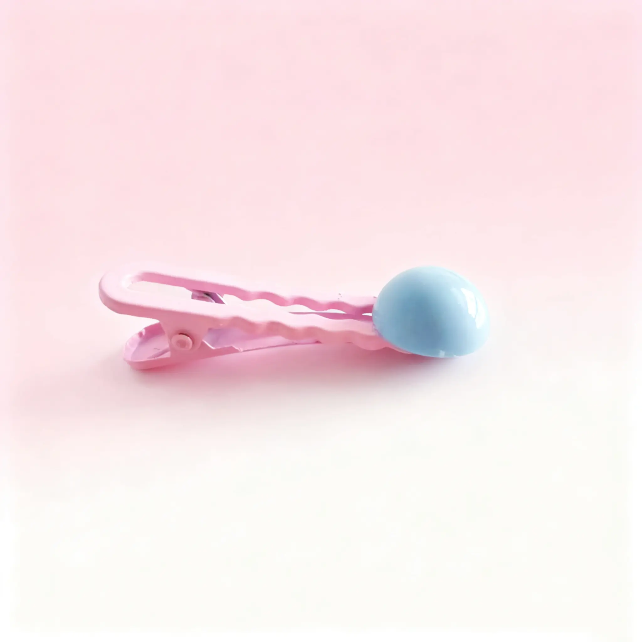 Elegant Bow Hair Clip for Women, Decorative Blue and Pink Design, Stylish Colorful Clips for Hair, Perfect Holiday Gift Idea, Colorful Hair Clips