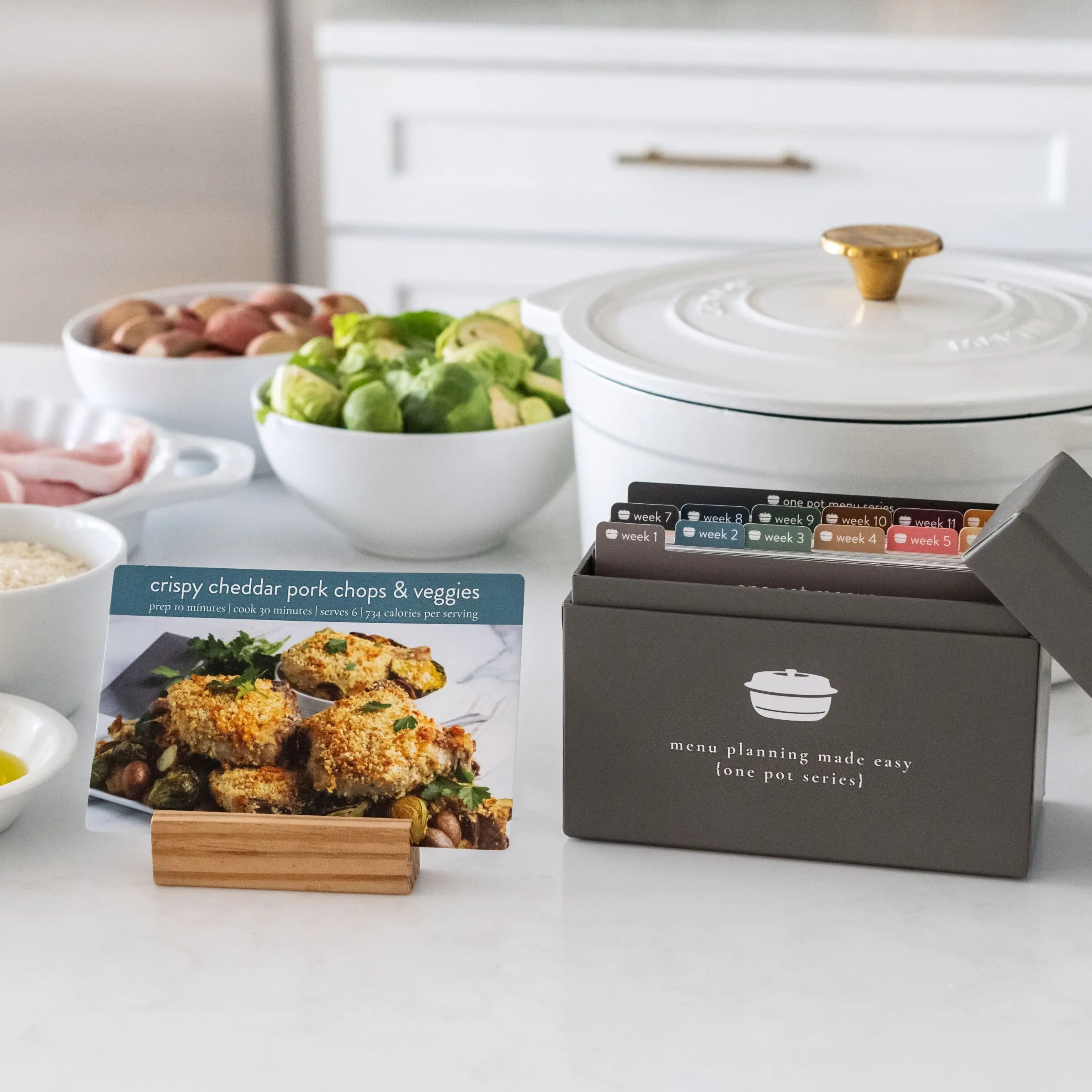 One Pot Menu Planning Box - Best-Selling Easy Recipes for Busy Families, 12 Weekly Meal Plans, (72 recipes) 1-Pot Meals With Beautiful Full-Color Photos Easy Dinners