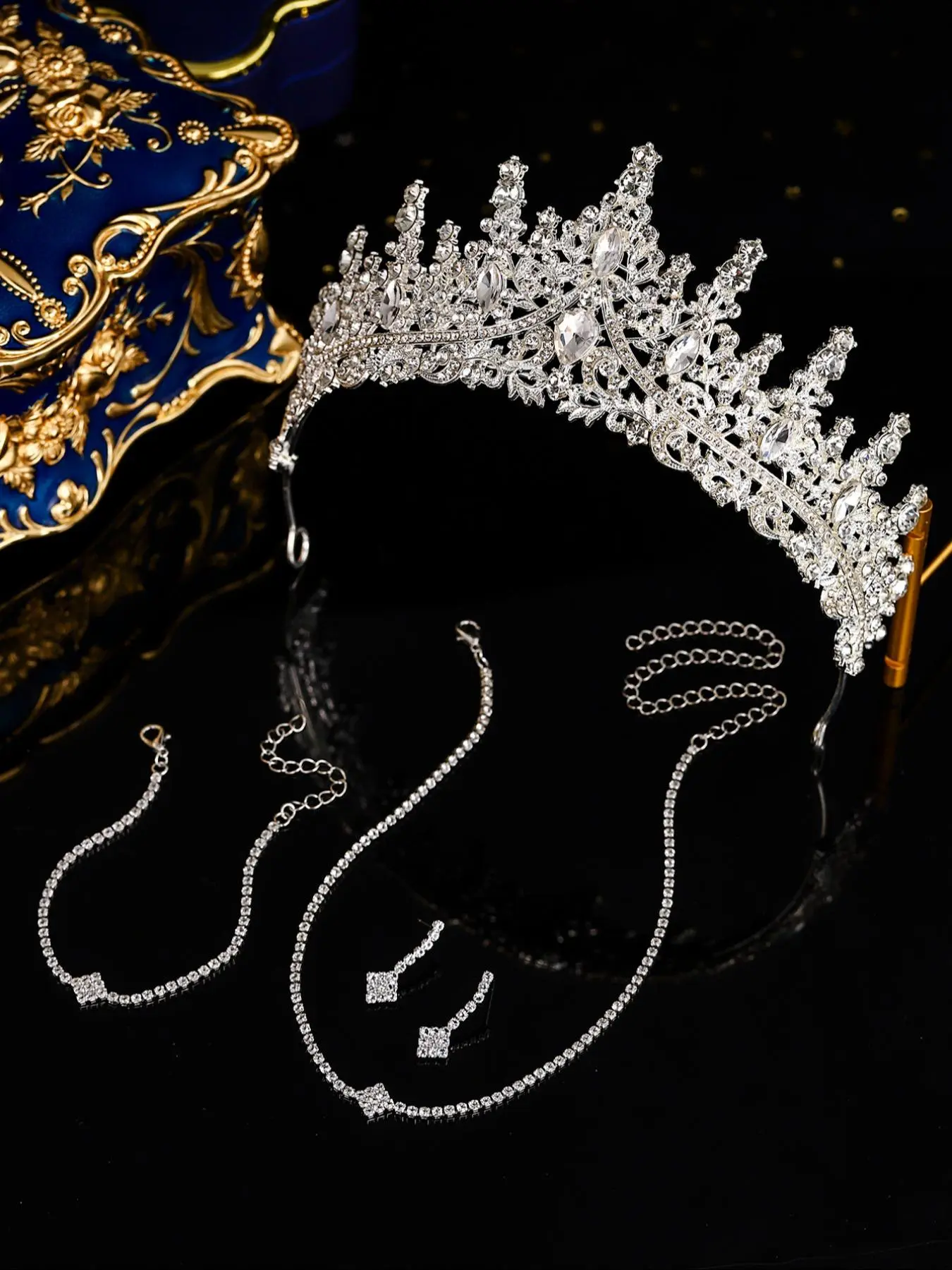 Elegant Rhinestone Decorated Tia Crown & Dangle Earrings & Ring & Pendant Necklace, Wedding Bridal Party Formal Occasions Accessories Set