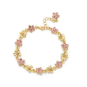 Luxury flower bracelet, 18K gold plated, set with moissanite, elegant Y2K style accessory, fashionable everyday party and date jewelry, the ideal gift for women, exuding charm, nobility and elegance, a must-have for women's fashion.