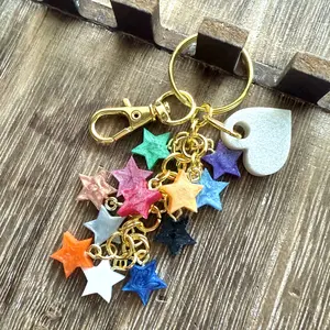 Resin Keychain Eras Stars Handcrafted with 12 Colorful Resin Stars & White Heart Charm Era-Inspired Stars