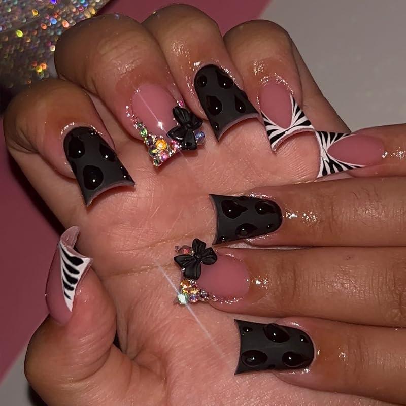 24 Pcs Black Duck Press on Nails Short Square French Tip Fake Nails with Rhinestones & Cute Bow Design, Y2K Acrylic Stick on Nails Kit for Women, Nude Glue on Nails for Nail Art Decoration
