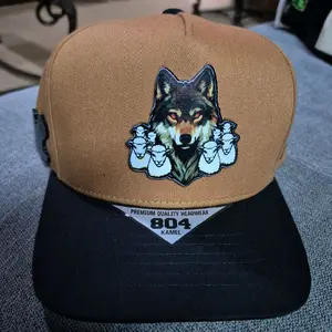 Gorra obeja o lobo, marca kamel ajustable color marron