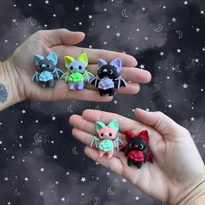 Mini Fidget Pixie Bat – 3D Printed Spooky Cute Bat Toy - Halloween Desk Buddy - Goth Fidget Pixie Bat - Mini Bat Figure - Bat Fidget Toy