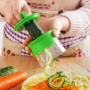 Manual Spiral Vegetable Slicer, Handheld Veggie Chopper Tool, Ideal for Carrots, Cucumbers, Vegetable Noodles, Kitchen Gadget