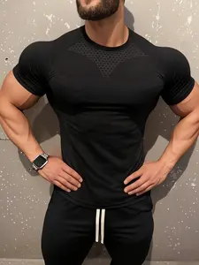 Men's European Style Mesh Patched Fitness Compression T-Shirt, Breathable Fitted Design, High Elasticity Quick-Dry Fabric, Essential for Gym Training, Sporty T Shirt
