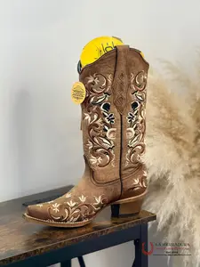 CORRAL LD BROWN FLORAL EMBROIDERY - Z5141