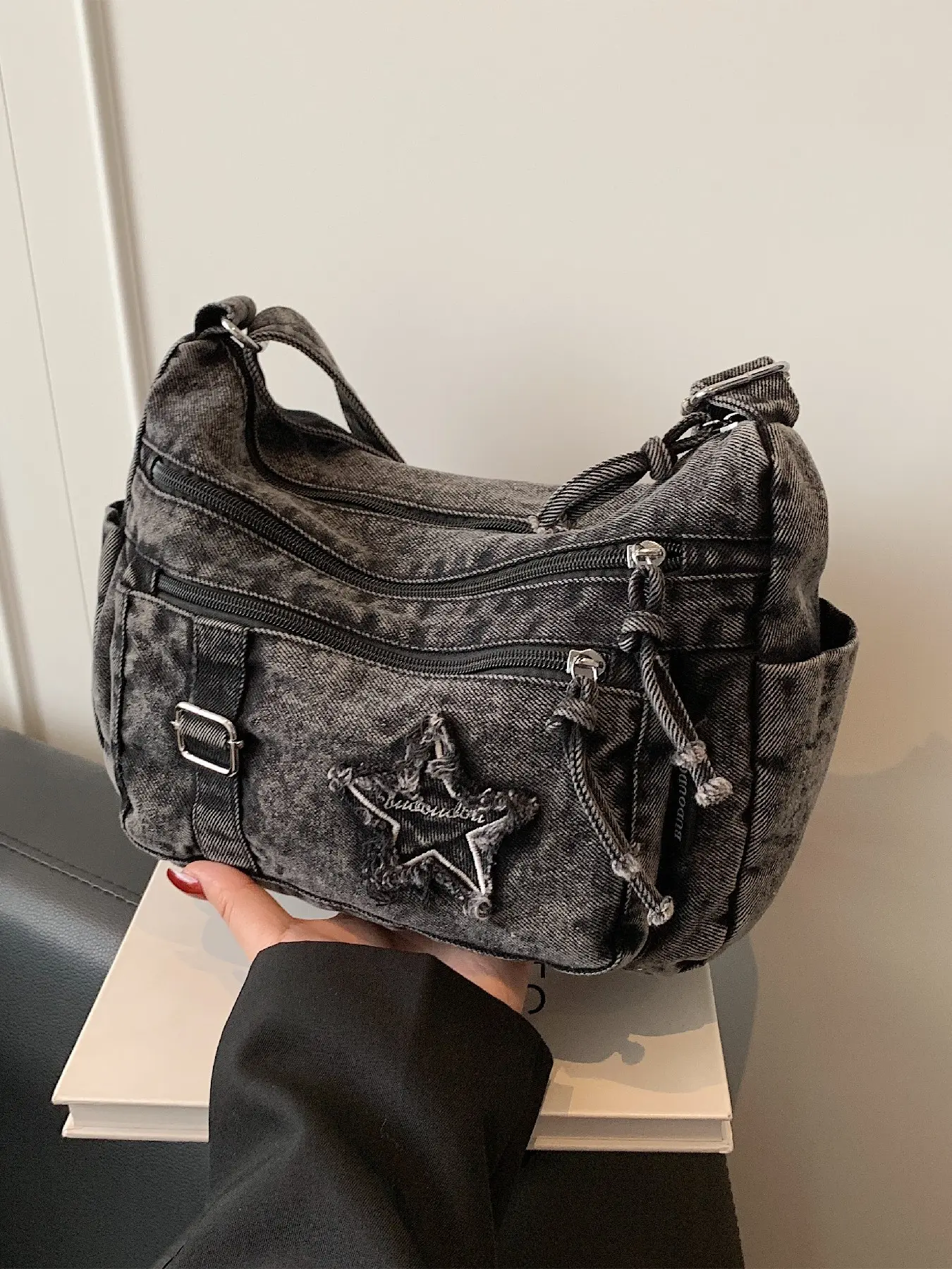 Vintage Hot Girl Style Washed Denim Star Dumpling Bag, Streetwear Full Sensation, Adjustable Shoulder Strap, Fashionable Daily Crossbody, Single Shoulder Crossbody, Denim Crossbody Bags