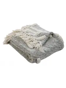 HomeRoots 516541 0.2 x 50 x 60 in. Black & Gray Cotton Woven Geometric Throw Blanket