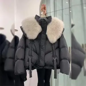 New fashionable winter women’s loose thick cotton puffer jacket with a faux fur collar and hood, suitable as outerwear