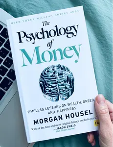 The Psychology of Money: Timeless lessons on wealth, greed, and happiness Paperback
